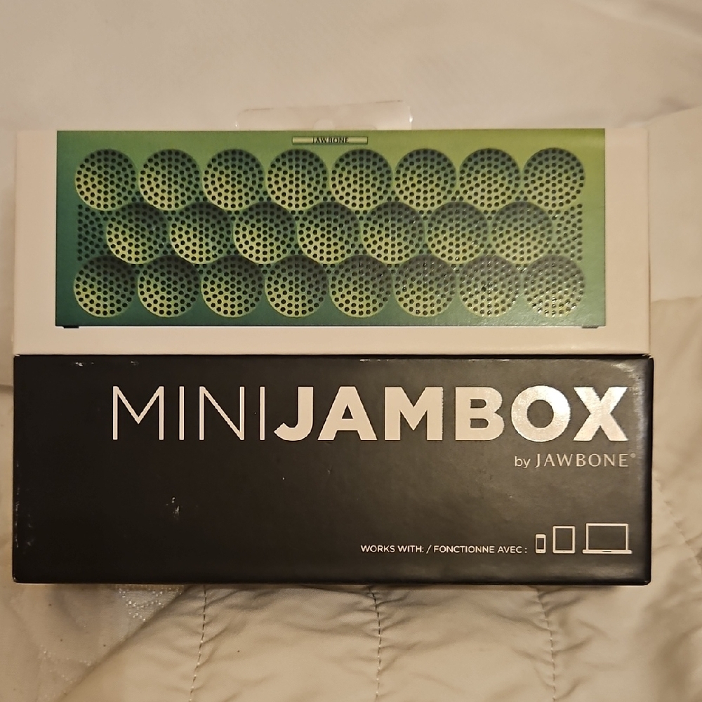 NIB Mini Jambox Green Portable Speaker